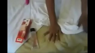 सौतेली माँ बेटे ने लंड पर केक लगा के खाया और चोदने का वीडियो बनाया